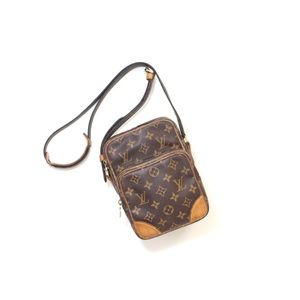 LOUIS VUITTON Monogram AMAZONE PM Crossbody Bag